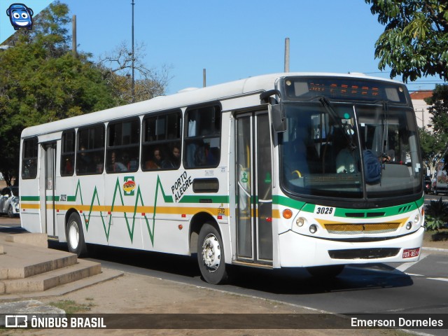 Sudeste Transportes Coletivos 3029 na cidade de Porto Alegre, Rio Grande do Sul, Brasil, por Emerson Dorneles. Número da foto: #12618969.