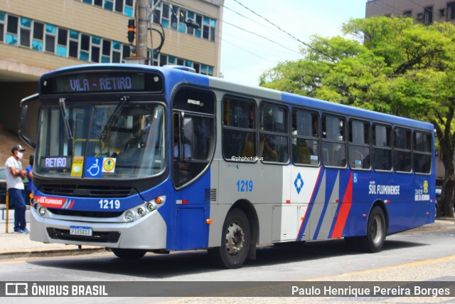 Viação Sul Fluminense 1219 na cidade de Volta Redonda, Rio de Janeiro, Brasil, por Paulo Henrique Pereira Borges. Número da foto: #12620729.