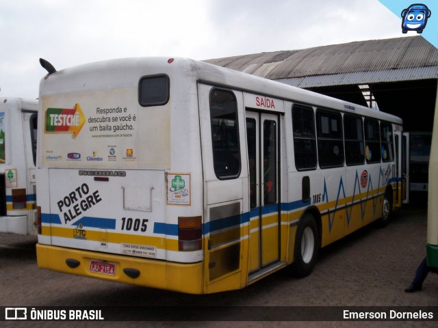 Trevo Transportes Coletivos 1005 na cidade de Porto Alegre, Rio Grande do Sul, Brasil, por Emerson Dorneles. Número da foto: #12618907.
