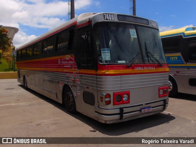 Ônibus Particulares 7409 na cidade de Barueri, São Paulo, Brasil, por Rogério Teixeira Varadi. Número da foto: #12619925.