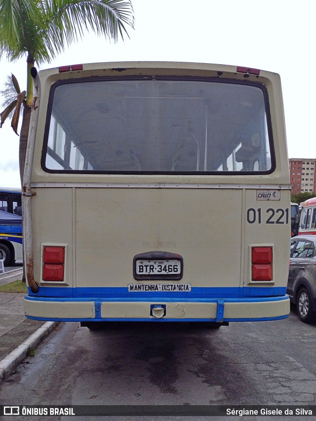 Ônibus Particulares 01 221 na cidade de Barueri, São Paulo, Brasil, por Sérgiane Gisele da Silva. Número da foto: #12624336.