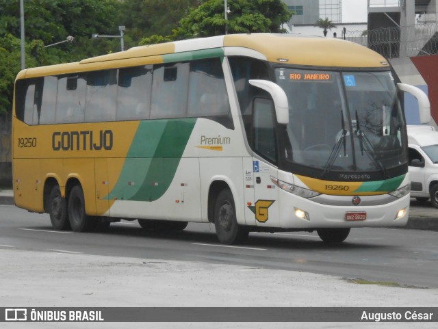 Empresa Gontijo de Transportes 19250 na cidade de Rio de Janeiro, Rio de Janeiro, Brasil, por Augusto César. Número da foto: #12623933.