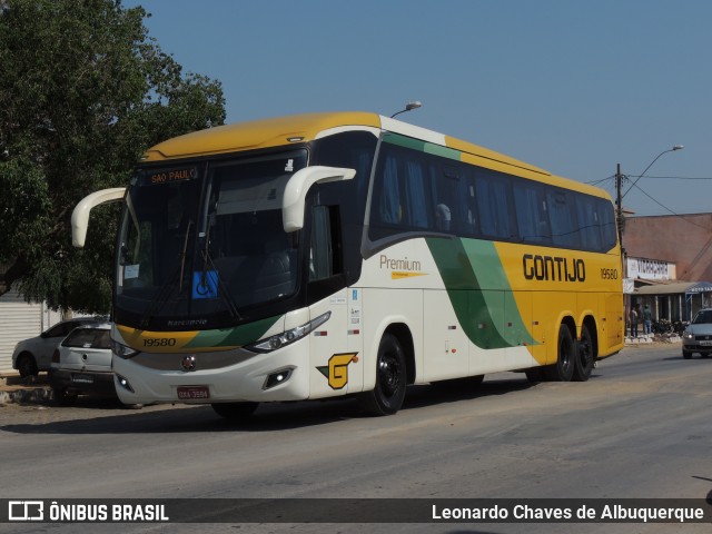 Empresa Gontijo de Transportes 19580 na cidade de São Félix do Coribe, Bahia, Brasil, por Leonardo Chaves de Albuquerque. Número da foto: #12622879.