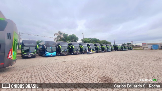 Viação Garcia 98030 na cidade de Curitiba, Paraná, Brasil, por Carlos Eduardo S.  Rocha. Número da foto: #12625015.