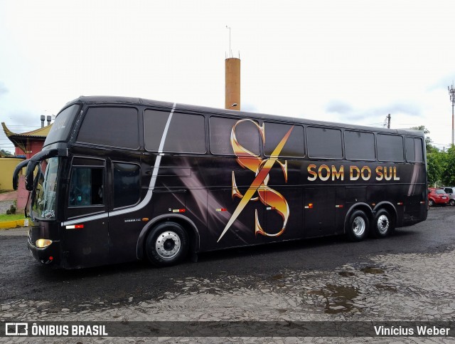 Grupo Som do Sul 9560 na cidade de São Leopoldo, Rio Grande do Sul, Brasil, por Vinícius Weber. Número da foto: #12626573.
