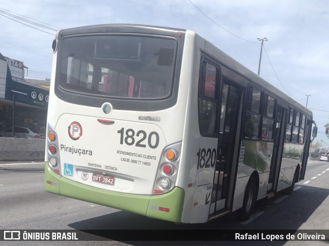 Viação Pirajuçara 1820 na cidade de Taboão da Serra, São Paulo, Brasil, por Rafael Lopes de Oliveira. Número da foto: #12627348.