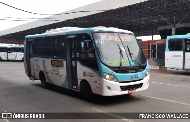 Empresa Santa Maria 20597 na cidade de Fortaleza, Ceará, Brasil, por FRANCISCO WALLACE. Número da foto: #12627244.
