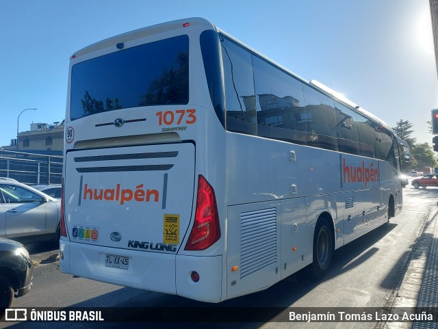 Buses Hualpén 1073 na cidade de Santiago, Santiago, Metropolitana de Santiago, Chile, por Benjamín Tomás Lazo Acuña. Número da foto: #12629487.