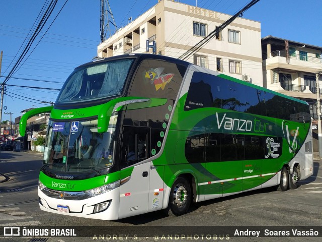 Vanzo Tur 1664 na cidade de Balneário Camboriú, Santa Catarina, Brasil, por Andrey  Soares Vassão. ID da foto: 11855645.