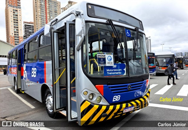 BB Transportes e Turismo 028 na cidade de Barueri, São Paulo, Brasil, por Carlos Júnior. ID da foto: 11861768.