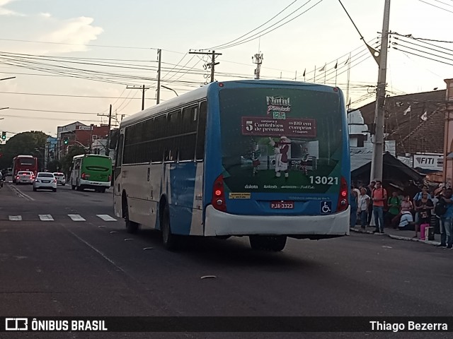 Viação São Pedro 0313021 na cidade de Manaus, Amazonas, Brasil, por Thiago Bezerra. ID da foto: 11862017.