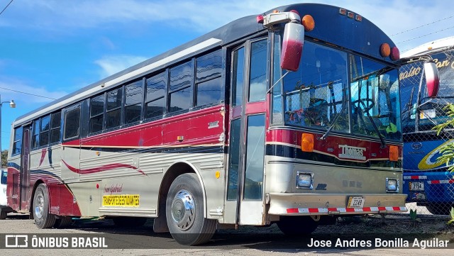 Autobuses sin identificación - Costa Rica 00 na cidade de Paraíso, Paraíso, Cartago, Costa Rica, por Jose Andres Bonilla Aguilar. Número da foto: #11863158.