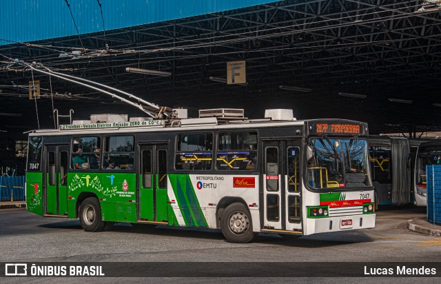 Metra - Sistema Metropolitano de Transporte 7047 na cidade de São Paulo, São Paulo, Brasil, por Lucas Mendes. ID da foto: 11862434.