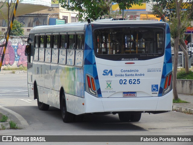 Viação Vaz 02 625 na cidade de Santo André, São Paulo, Brasil, por Fabrício Portella Matos. ID da foto: 11865902.