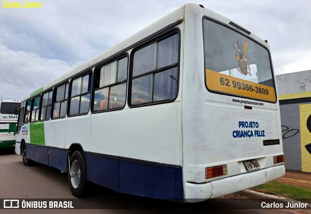 Ônibus Particulares 3865 na cidade de Goiânia, Goiás, Brasil, por Carlos Júnior. Número da foto: #11865085.