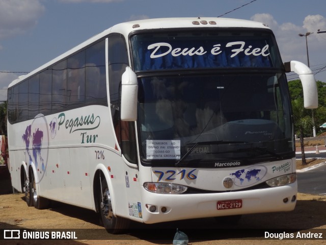 Pegasus Tur Turismo 7216 na cidade de Trindade, Goiás, Brasil, por Douglas Andrez. Número da foto: #11864324.