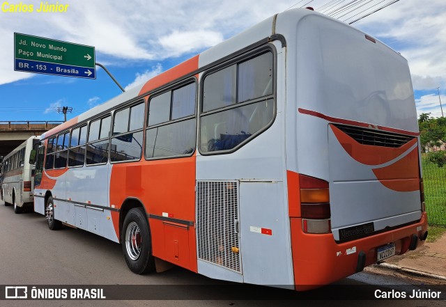 Ônibus Particulares 2367 na cidade de Goiânia, Goiás, Brasil, por Carlos Júnior. ID da foto: 11865376.