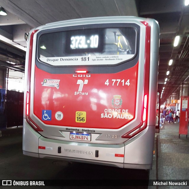 Pêssego Transportes 4 7714 na cidade de São Paulo, São Paulo, Brasil, por Michel Nowacki. Número da foto: #11871415.