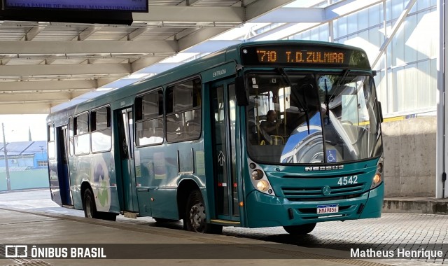 Viação Sorriso de Minas 4542 na cidade de Uberlândia, Minas Gerais, Brasil, por Matheus Henrique. Número da foto: #11870360.