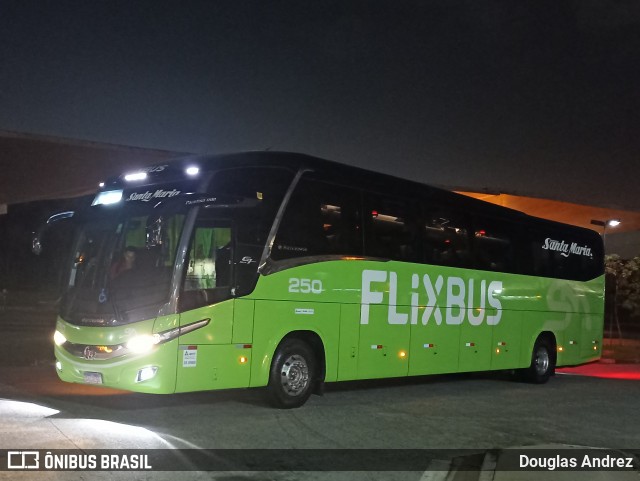 Santa Maria Fretamento e Turismo > Transportes Santa Maria(SP) 250 na cidade de Guarulhos, São Paulo, Brasil, por Douglas Andrez. Número da foto: #11870671.