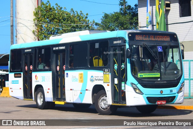 Via Urbana 30508 na cidade de Fortaleza, Ceará, Brasil, por Paulo Henrique Pereira Borges. Número da foto: #11874028.