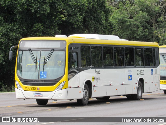 Viação Pioneira 233935 na cidade de Brasília, Distrito Federal, Brasil, por Isaac Araújo de Souza. ID da foto: 11875125.