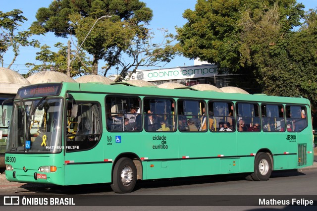 Expresso Azul JB300 na cidade de Curitiba, Paraná, Brasil, por Matheus Felipe. ID da foto: 11874633.