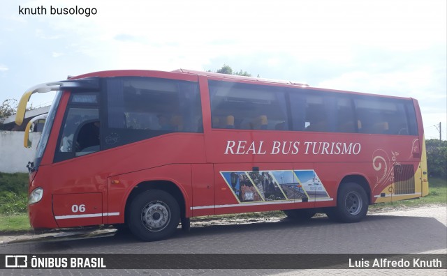 Real Bus Turismo 06 na cidade de Rio Grande, Rio Grande do Sul, Brasil, por Luis Alfredo Knuth. ID da foto: 11878245.