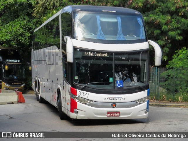 Auto Viação Catarinense 3371 na cidade de São Paulo, São Paulo, Brasil, por Gabriel Oliveira Caldas da Nobrega. Número da foto: #11881818.