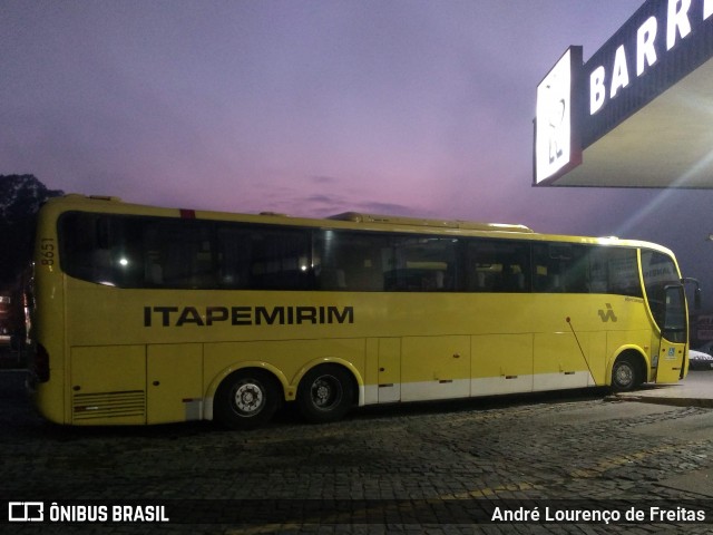 Viação Itapemirim 8651 na cidade de Manhuaçu, Minas Gerais, Brasil, por André Lourenço de Freitas. ID da foto: 11881369.