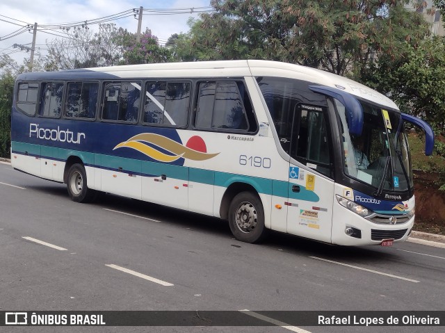 Piccolotur Transportes Turísticos 6190 na cidade de Guarulhos, São Paulo, Brasil, por Rafael Lopes de Oliveira. Número da foto: #11883994.