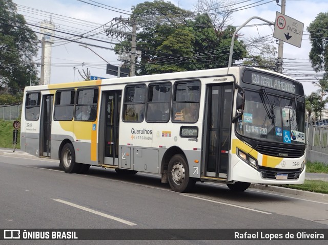 Viação Campo dos Ouros 3949 na cidade de Guarulhos, São Paulo, Brasil, por Rafael Lopes de Oliveira. Número da foto: #11887027.