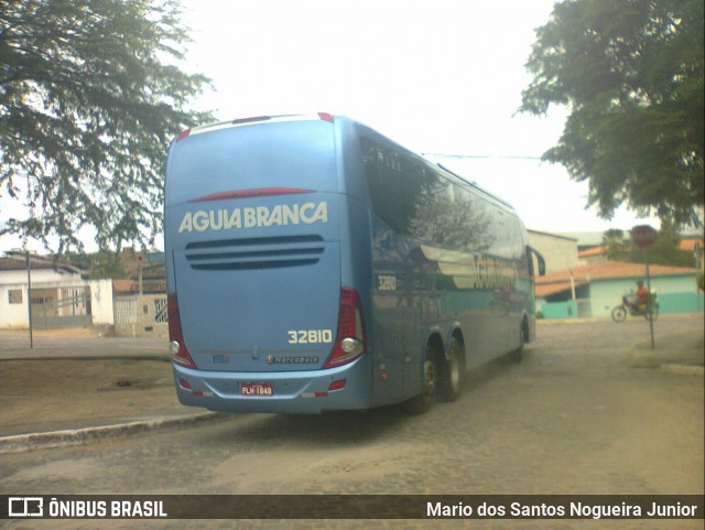 Viação Águia Branca 32810 na cidade de Piritiba, Bahia, Brasil, por Mario dos Santos Nogueira Junior. Número da foto: #11885933.