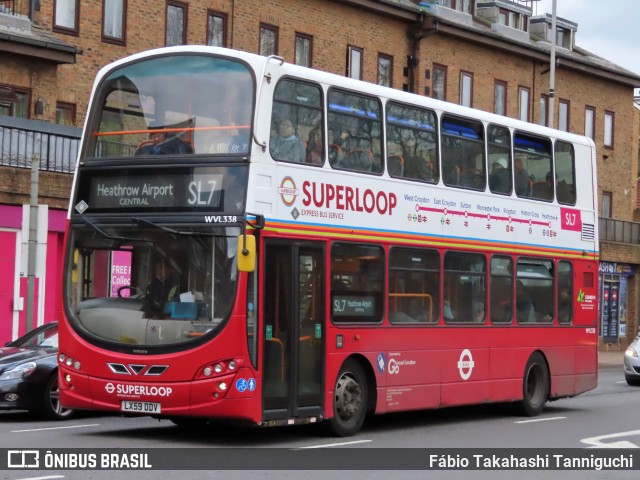Metrobus WVL338 na cidade de Kingston upon Thames, Surrey, Inglaterra, por Fábio Takahashi Tanniguchi. Número da foto: #11890929.