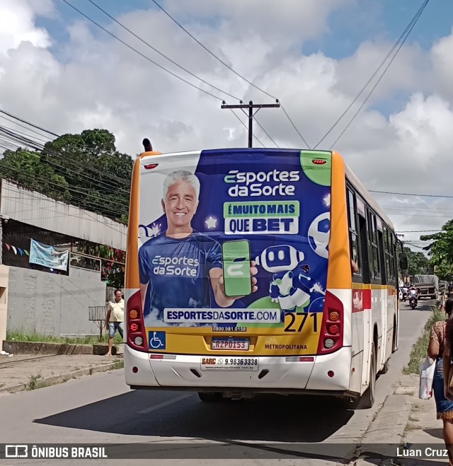 Empresa Metropolitana 271 na cidade de Jaboatão dos Guararapes, Pernambuco, Brasil, por Luan Cruz. Número da foto: #11888979.