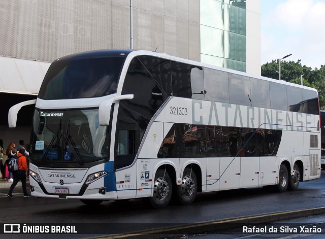 Auto Viação Catarinense 321303 na cidade de Rio de Janeiro, Rio de Janeiro, Brasil, por Rafael da Silva Xarão. ID da foto: 11892805.