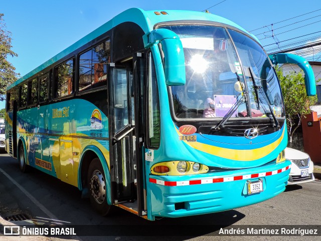 Autobuses sin identificación - Costa Rica 00 na cidade de Belén, Heredia, Costa Rica, por Andrés Martínez Rodríguez. ID da foto: 11896301.