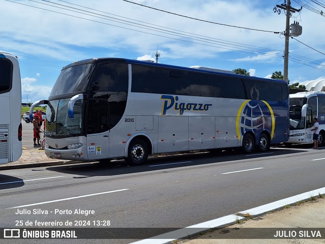 Pigozzo Turismo 2010 na cidade de Porto Alegre, Rio Grande do Sul, Brasil, por JULIO SILVA. Número da foto: #11898660.
