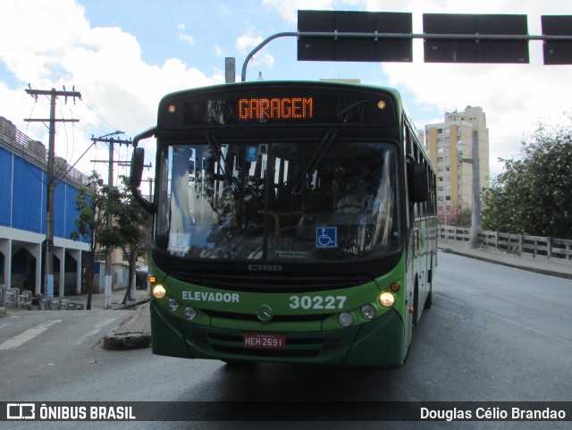 Expresso Luziense > Territorial Com. Part. e Empreendimentos 30227 na cidade de Belo Horizonte, Minas Gerais, Brasil, por Douglas Célio Brandao. Número da foto: #11898442.