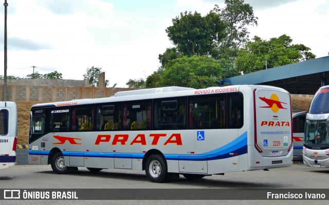 Expresso de Prata 2229 na cidade de Bauru, São Paulo, Brasil, por Francisco Ivano. ID da foto: 11898813.