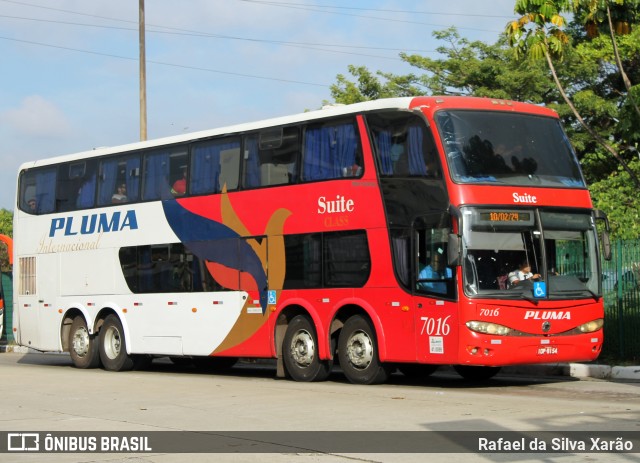 Pluma Conforto e Turismo 7016 na cidade de São Paulo, São Paulo, Brasil, por Rafael da Silva Xarão. ID da foto: 11898032.