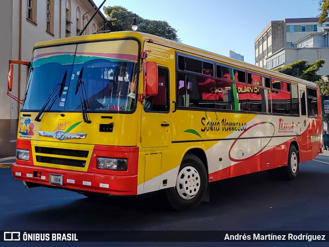 Travisa Herediana 00 na cidade de Hospital, San José, San José, Costa Rica, por Andrés Martínez Rodríguez. Número da foto: #11896566.