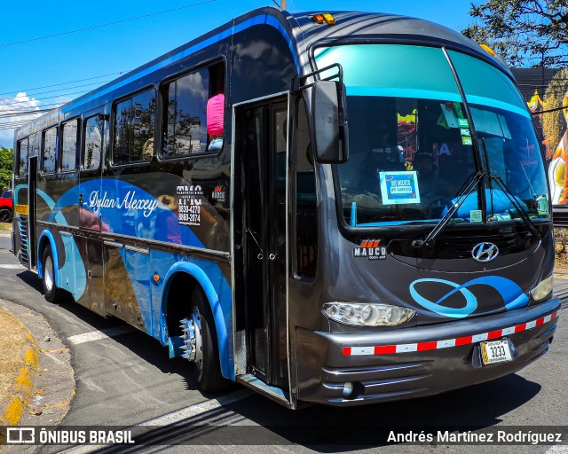 TMG - Transportes Minor González DYLAN ALEXEY na cidade de Belén, Heredia, Costa Rica, por Andrés Martínez Rodríguez. Número da foto: #11898495.