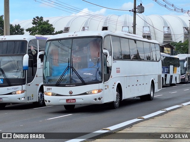 Ônibus Particulares 2001 na cidade de Porto Alegre, Rio Grande do Sul, Brasil, por JULIO SILVA. Número da foto: #11903363.