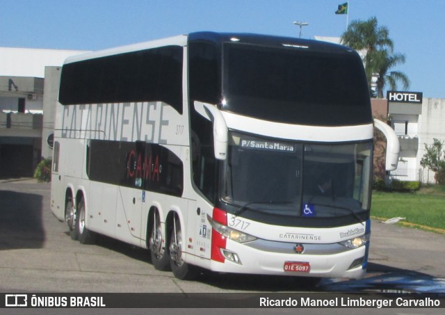 Auto Viação Catarinense 3717 na cidade de Santa Cruz do Sul, Rio Grande do Sul, Brasil, por Ricardo Manoel Limberger Carvalho. ID da foto: 11901609.