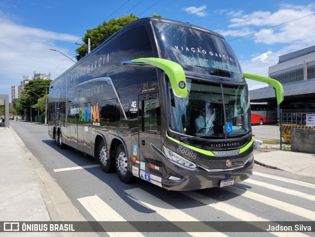 Viação Garcia 86088 na cidade de São José dos Campos, São Paulo, Brasil, por Jadson Silva. ID da foto: 11904022.