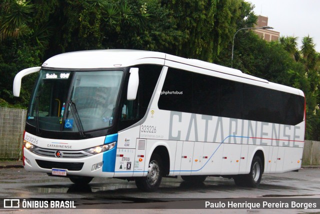 Auto Viação Catarinense 323226 na cidade de Curitiba, Paraná, Brasil, por Paulo Henrique Pereira Borges. ID da foto: 11908039.