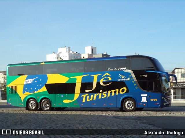 JJê Turismo 4700 na cidade de Balneário Camboriú, Santa Catarina, Brasil, por Alexandre Rodrigo. Número da foto: #11908528.