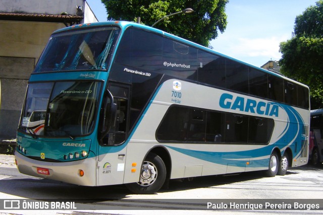 Viação Garcia 7010 na cidade de Rio de Janeiro, Rio de Janeiro, Brasil, por Paulo Henrique Pereira Borges. ID da foto: 11907988.