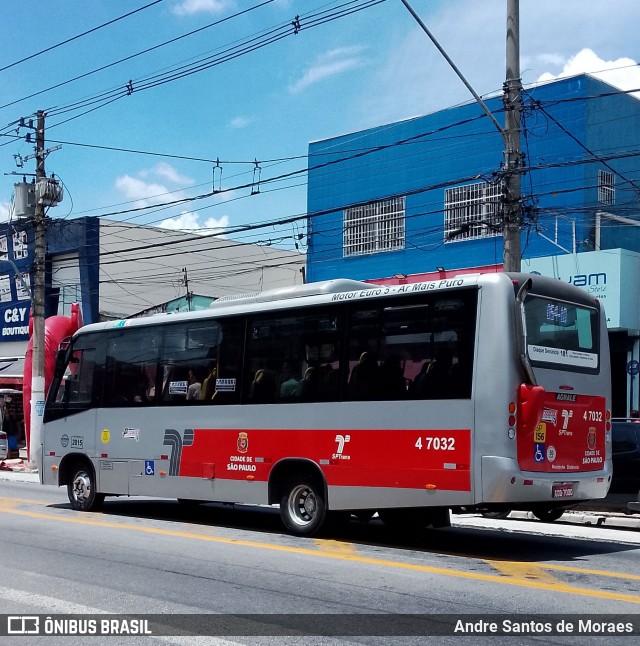 Pêssego Transportes 4 7032 na cidade de São Paulo, São Paulo, Brasil, por Andre Santos de Moraes. Número da foto: #11837925.